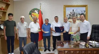 2025 İlk Mahsul Boz Antep Fıstığı Nizip Ticaret Borsasına Getirildi