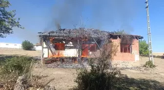 Yozgat'ta Kullanılmayan Evde Yangın Çıktı