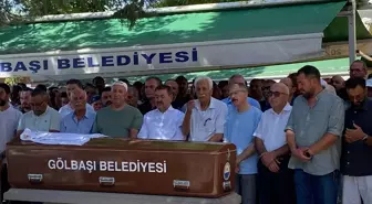 Yumurta Kabuğu Oyma Sanatçısı Hamit Hayran Son Yolculuğuna Uğurlandı