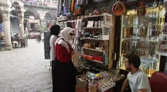 Yurtlarda ücretsiz konaklayan gençler tatil için Diyarbakır'a geldi