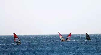 Züber TYF Windsurf Türkiye Ligi Bodrum'da Başladı