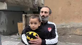 Bağcılar'da 3 Yaşındaki Çocuğa Araç Çarptı