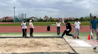 Bolu'da Minik Sporcuların Atletizm Şenliği Renklere Sahne Oldu