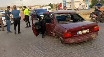 Adıyaman'da Otomobil Çarpışması, 1 Yaralı