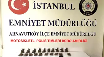 Arnavutköy'de Uyuşturucu Operasyonu: İki Torbacı Yakalandı