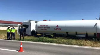 Afyonkarahisar'da LPG Yüklü Tanker Kazası: Yaralanan Yok