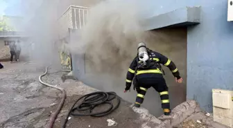 Batman'da 4 Katlı Apartmanda Yangın