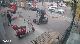 Antalya'da Borularla Yürüyen Adamın İlginç Düşüşü Güvenlik Kamerasında