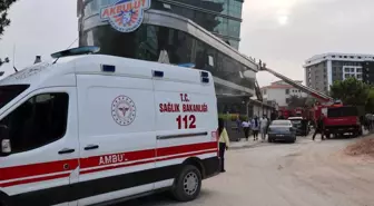Elazığ'da Plaza İçerisinde Yangın Paniği