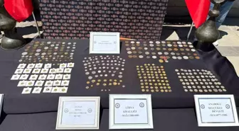İstanbul'da Tarihi Eser Kaçakçılığı Operasyonunda 2.922 Obje Ele Geçirildi
