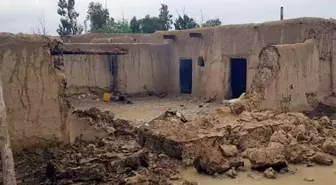 Pakistan'da Fırtına Felaketi: 25 Ölü, 160 Yaralı