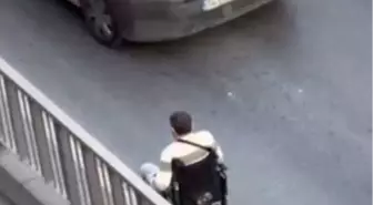 Tekerlekli Sandalyedeki Engelli Vatandaş Trafikte Tehlike Yarattı