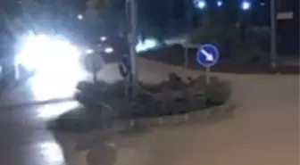 Drift Atarken Ağaçla Çarpan Otomobilde 3 Yaralı