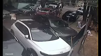 Üsküdar'da Direksiyon Hakimiyetini Kaybeden Sürücü Kadına Çarptı