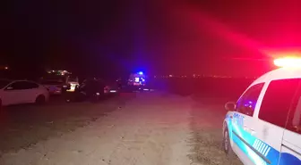 Adana'da Tekne Faciası: 25 Yaşındaki Genç Suya Düştü, Arama Çalışmaları Başlatıldı