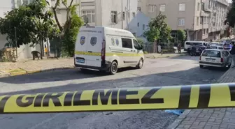 Bağcılar'da eşini silahla yaralayıp, intihar etti - 1