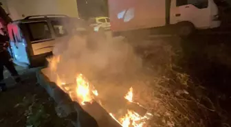 Tekirdağ'da Çalı Yangını İtfaiye Tarafından Söndürüldü