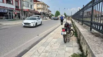 Düzce'de Motosiklet ve Yaya Kazası: İki Yaralı