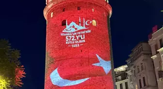 Galata Kulesi'nde İstanbul'un Fethi Işık Gösterisi Düzenlendi