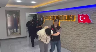 İzmir'de Dolandırıcılık Şebekesine Operasyon: 11 Gözaltı