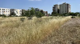 Karşıyaka Taraftarlarından Stadyum Temizliği