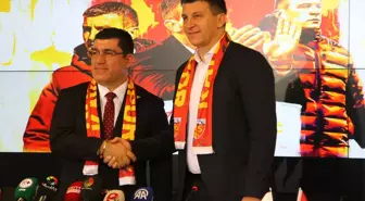 Kayserispor'dan Jakirovic için sert açıklama: Bu saatten sonra gelse dahi almayız