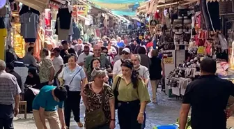 İzmir Kemeraltı Çarşısı'nda Kurban Bayramı Alışverişi Yoğun