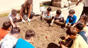 Minik Öğrenciler Arkeolojik Kazı Yaparak Tarihi Öğrendi