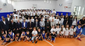 Pertevniyal Lisesi'nin Yenilenen Spor Salonu Açıldı