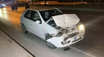 Eskişehir'de otomobil tıra çarptı, sürücü hastaneye kaldırıldı