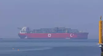 İstanbul Boğazı Gemi Trafiği Osman Gazı Gemisi Nedeniyle Askıya Alındı
