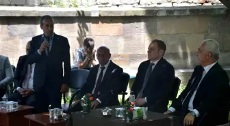 Muş Valisi Çakır: 'Birlik ve Beraberlikle Zorlukların Üstesinden Geleceğiz'