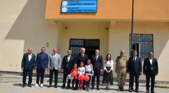 Muş Valisi Avni Çakır, Öğrencilere Kitap Okumanın Önemini Anlattı
