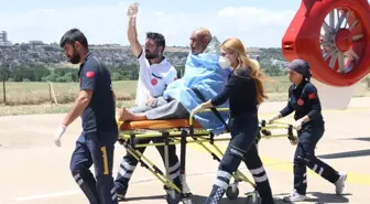 Diyarbakır'da Ateş Yangınında Yaralanan Çift Hastaneye Sevk Edildi