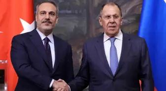 Fidan ve Lavrov, Rusya-Ukrayna Görüşmeleri İçin Görüşme Gerçekleştirdi
