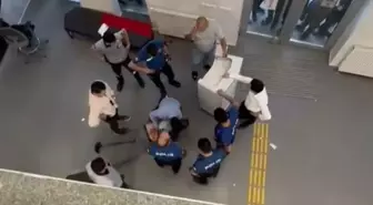 Banka Müdürüne Bıçak Çeken Şahıs Suçüstü Yakalandı