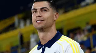 Cristiano Ronaldo'nun geleceği belli oldu! İmzayı bile attı