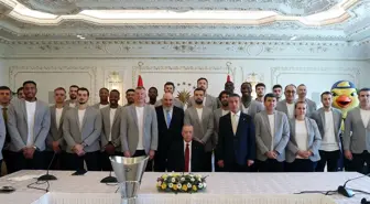 Cumhurbaşkanı Erdoğan, EuroLeague şampiyonu Fenerbahçe Beko'yu kabul etti