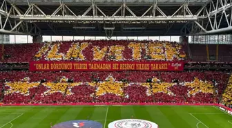 Galatasaray Taraftarından Şampiyonluk Koreografisi
