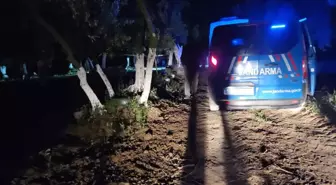 Kendisinden haber alamadığı oğlunu bağ evinde baltayla öldürülmüş halde buldu