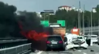 Kuzey Marmara Otoyolu'nda Zincirleme Kaza: 3 Yaralı