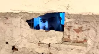 Komedyen Rıdvan Kevrek'in Duvarı Delinen Evi Mizah Konusu Oldu