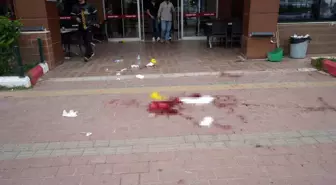Antalya'da Silahlı ve Kesici Aletli Kavga: 4 Yaralı