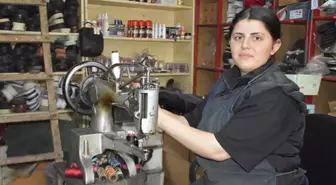 Unutulmaz Zanaat: Genç Kız Esra Dinç Ayakkabı Tamirciliğini Öğreniyor