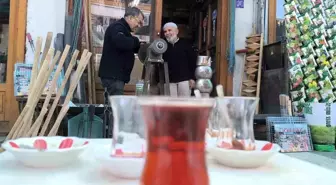 Kırşehir'de Bıçak Bileyicileri Kurban Bayramı İçin Yoğun Mesaiye Başladı