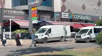 Batman'da Engelli Yolunu İşgal Eden Araç Tepkiye Neden Oldu