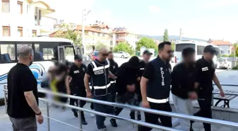Gölhisar'da Fuhuş Operasyonu: 8 Tutuklama, 6 Kadın Kurtarıldı