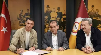 Galatasaray'da Muslera ile sürpriz imza