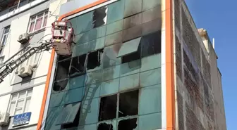 Adana'da Yastık İmalathanesinde Yangın: İki İşçi Yaralandı