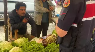 Karpuzlu'da Jandarmadan Seyyar Pazarda Denetim